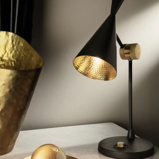 Tom Dixon Beat Bordlampe Black LED Tom Dixon Beat Bordlampe Black LED
