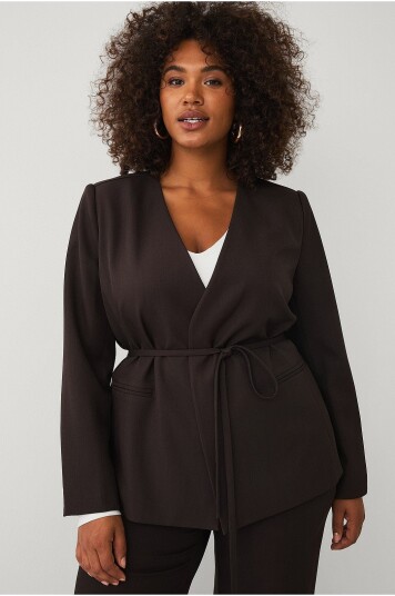 Ellos Plus collection Blazer med knytbart belte Brun