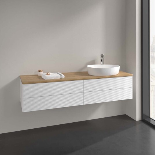 Villeroy & Boch Antao Servantskap med 4 skuffer 160x50x36 cm m/lys Hvit Matt/Eik Villeroy & Boch Antao Servantskap med 4 skuffer 160x50x36 cm m/lys Hvit Matt/Eik