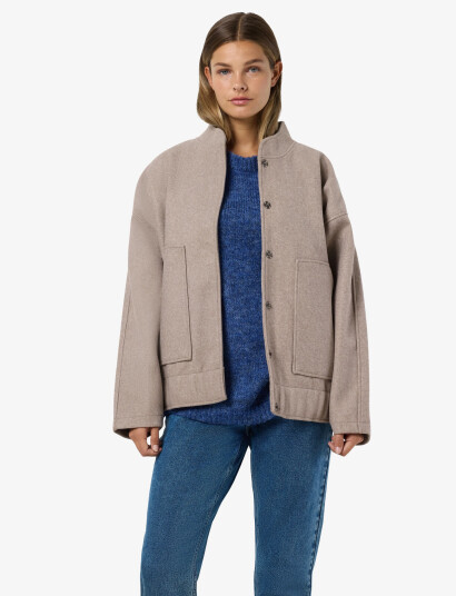 NOISY MAY Nmhalston L/S Bomber Jacket Wvn Noos - Beige - M NOISY MAY Nmhalston L/S Bomber Jacket Wvn Noos - Beige - M