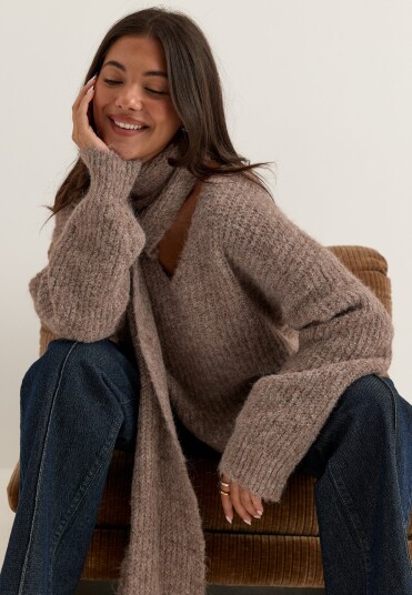 Bubbleroom Knitted Scarf Sweater