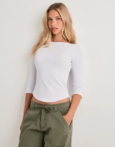 Nelly Hvit Picot Edge Top