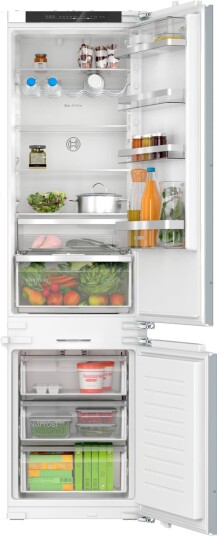 Bosch Serie 6 KIN96ADC0 Integrert kombiskap