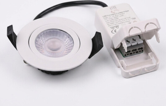 Ledlife 7W Innfellingsspot RA96 DimToWarm+CCT Dimbar Hull: Ø6,8 cm Mål: Ø8,3 cm Hvit kant Dimbar : Dimbar Farge på huset : Hvit
