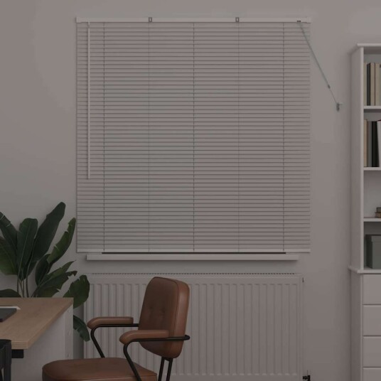 Vindu Persienne med gardiner Manual Hvit Aluminium Vindu Persienne med gardiner Manual Hvit Aluminium