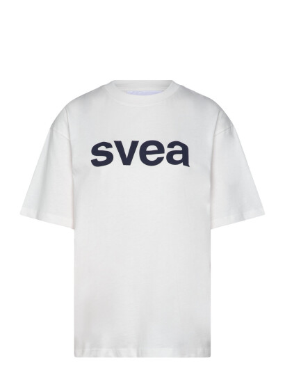 Svea Swaustin Boxy Logo Ss T-Shirt - White - M Svea Swaustin Boxy Logo Ss T-Shirt - White - M