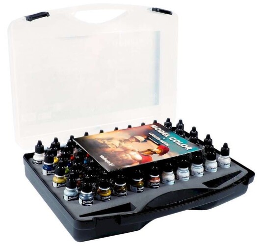 Vallejo Model Color Malingssæt i Koffert - 80x18ml