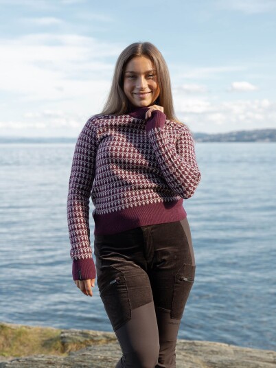 Twentyfour Aurora Ullgenser Rød 42 Twentyfour Aurora Ullgenser Rød 42