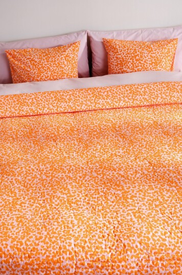 Jotex Sengeteppe Økologisk Oransje/rosa MALIA 21676400278