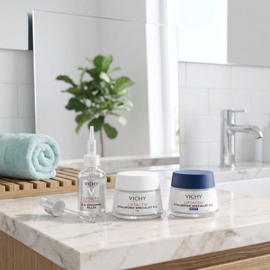 Vichy Liftactiv Supreme H.A. Epidermic Filler 30 mlmed dagog nattkrem Vichy Liftactiv Supreme H.A. Epidermic Filler 30 mlmed dagog nattkrem