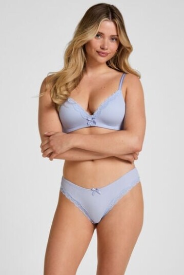 Hunkemöller Brasiliansk truse Lola Lilla Hunkemöller Brasiliansk truse Lola Lilla