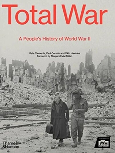 Total War Av Kate Clements, Paul Cornish, Vikki Hawkins