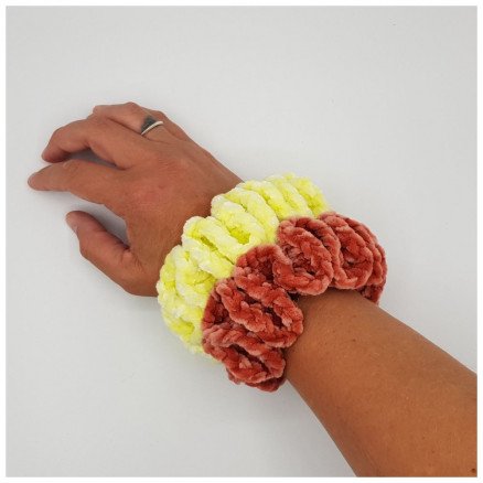 Rito Krea Â Ida's Scrunchie Velour av Rito Krea Scrunchie Hekleoppskrift