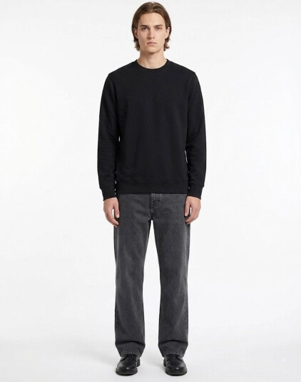 A QUESTION OF Johannes Crewneck Garment Dyed   Black   S