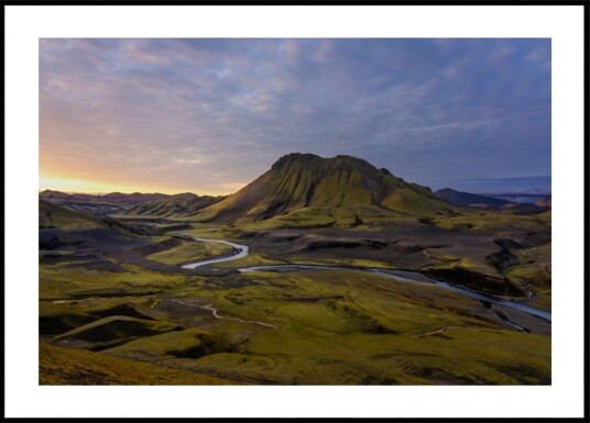 Golden Hour River Valley Plakat / 50x70 Golden Hour River Valley Plakat / 50x70