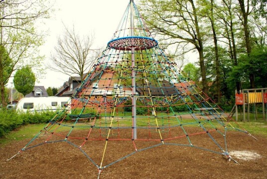 Kjempestor klatrepyramide 6,5m