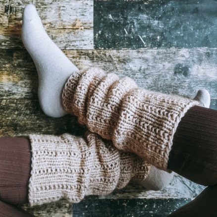 Classy Benvarmere av Rito Krea Benvarmere Strikkeoppskrift Onesize