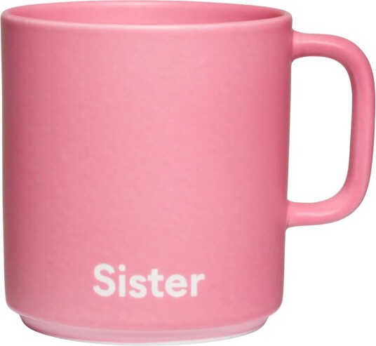 Design Letters VIP favorittkopp med hank 25 cl Sister-pink Design Letters VIP favorittkopp med hank 25 cl Sister-pink
