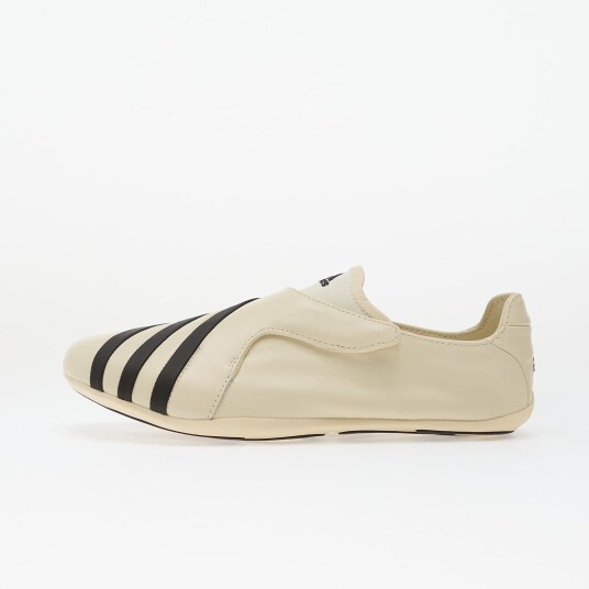 adidas Virginia Vario Flat Earther By Pharrell Chalk White/ Core Black/ Chalk White EUR 39 1/3 adidas Virginia Vario Flat Earther By Pharrell Chalk White/ Core Black/ Chalk White EUR 39 1/3