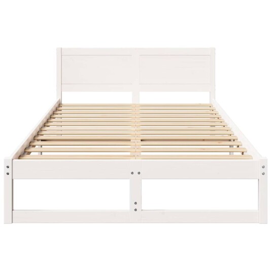  Sengestamme med hodegjerde Hvit 140 x 190 cm Massivt furutre