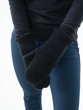 Twentyfour Aurora Ana Strikkevott Sort ONE SIZE