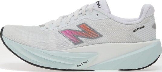 Joggesko New Balance Fuel Cell Rebel v5 White/ Pink Heat/ Glint Blue EUR 40