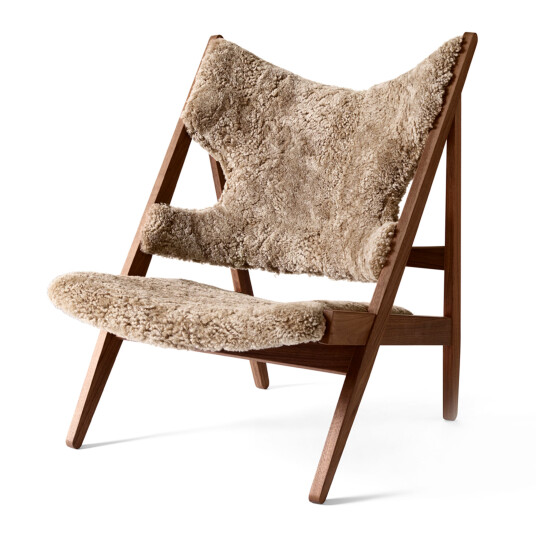 Audo Copenhagen Knitting Lounge Chair Sheepskin Walnut / Cork 19