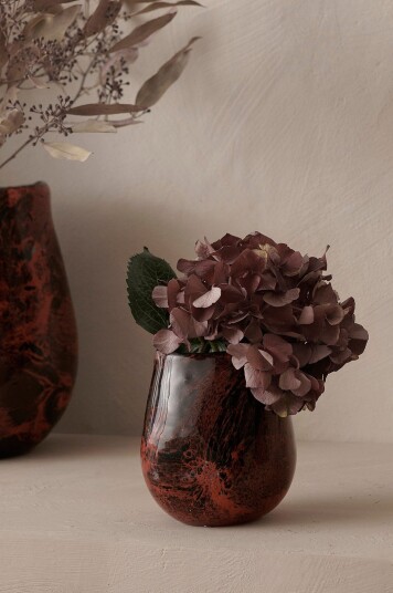 Ellos Home Vase Lily Small høyde 13 cm Rød Ellos Home Vase Lily Small høyde 13 cm Rød