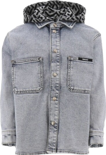 Versace Denimjakke m. Hette Blue Medium+ m. Grå Melert/Svart Versace 10 år (140) Denimjakker Blå Versace Denimjakke m. Hette Blue Medium+ m. Grå Melert/Svart Versace 10 år (140) Denimjakker Blå