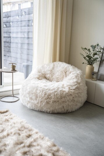 By Boo Snuzzle Stol lounge beige