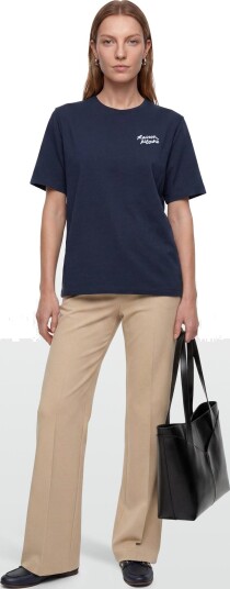 Maison Kitsune Maison Kitsune Handwriting Comfort Tee Shirt Navy L Maison Kitsune Maison Kitsune Handwriting Comfort Tee Shirt Navy L