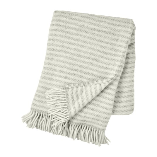 Scandi Living Tidal ullpledd 130 x 180 cm Lys grå Scandi Living Tidal ullpledd 130 x 180 cm Lys grå
