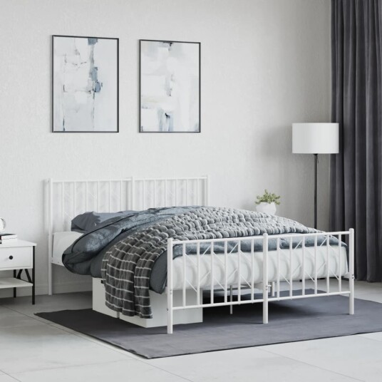 vidaXL Sengeramme i metall med hode- og fotgavl hvit 140x190 cm 8721012250376