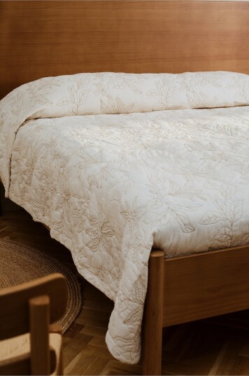 Jotex Bedspread White Sengeteppe Antik hvit Bastian 22783420178