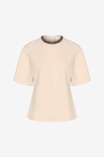 Soaked In Luxury Topp slMagana Embellished Tee Beige
