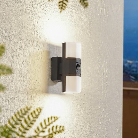 Lindby LED utendørs vegglampe Alaric aluminium mørkegrå sensor Lindby LED utendørs vegglampe Alaric aluminium mørkegrå sensor