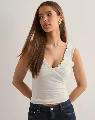 Nelly   Hvit   Stunning Rouch Top