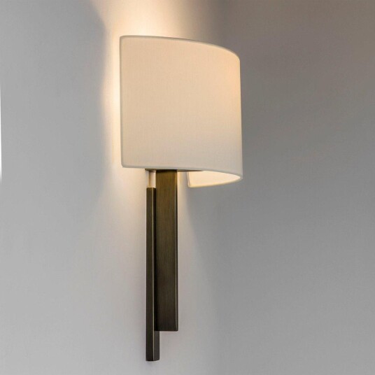 Astro Lighting Tate vegglampe m/skjerm - Hvit/Bronse Astro Lighting Tate vegglampe m/skjerm - Hvit/Bronse
