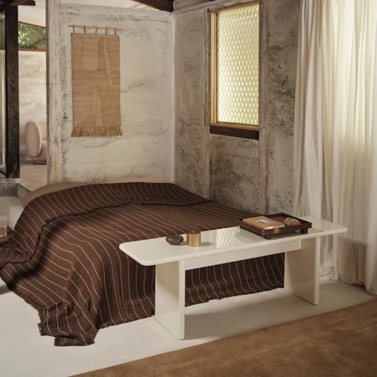 Ferm Living Living Aires Sengeteppe 250x240 cm Stone