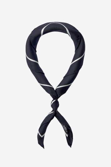 Selected Women Silkeskjerf Slfsara Silk Hvit Selected Women Silkeskjerf Slfsara Silk Hvit