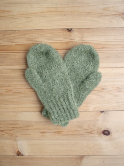 House Of Yarn IR 01 13b Ingrid votter