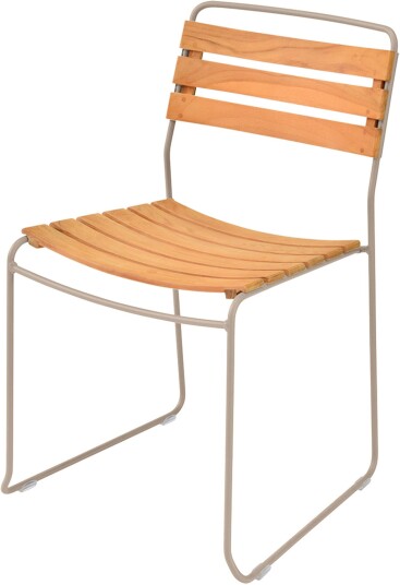 Fermob - Surprising Teak Chair - Nutmeg - Utendørs Spisebordstoler - Harald Guggenbichler - Beige - Metall/tre Fermob - Surprising Teak Chair - Nutmeg - Utendørs Spisebordstoler - Harald Guggenbichler - Beige - Metall/tre
