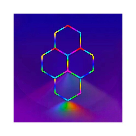 Hexagon RGBIC 4 felt komplett sett 64W. inkludert bluetooth kontroller og strømforsyning Kulør : RGBIC