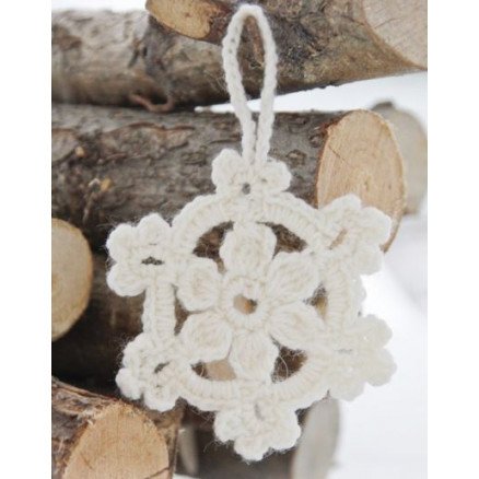 Drops Garnstudio White Christmas by DROPS Design Julestjerner Hekleoppskrift 8 cm 15 stk
