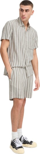 Solid SDFried Short