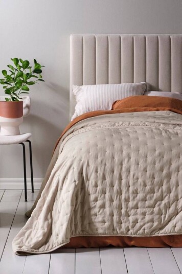 Jotex CALM sengeteppe - enkeltseng 180x260 cm Beige 1665024-01-24 1665024-02-24 Jotex CALM sengeteppe - enkeltseng 180x260 cm Beige 1665024-01-24 1665024-02-24