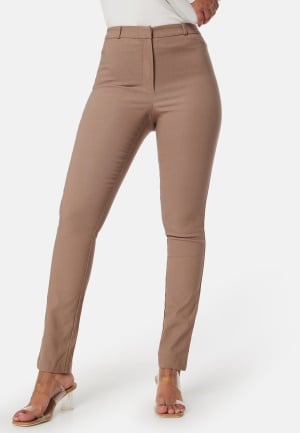 BUBBLEROOM Everly Stretchy Suit Pants Nougat 52