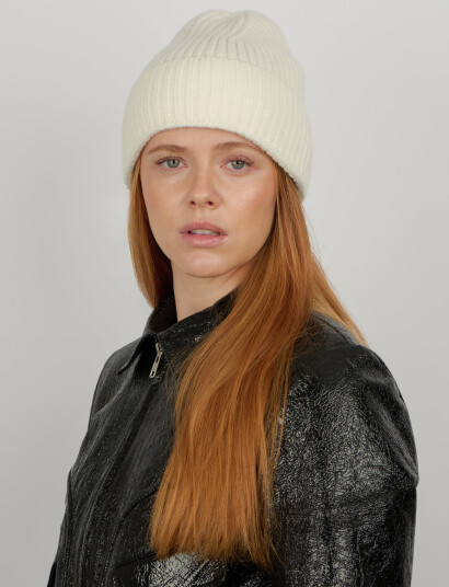 SUI AVA Nico Beanie - White - ONE SIZE SUI AVA Nico Beanie - White - ONE SIZE