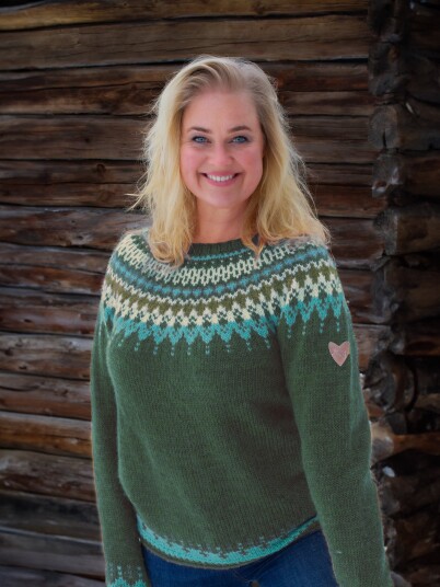 Garnius X Björg 422K 03g GLEÐI genser Garnius X Björg 422K 03g GLEÐI genser