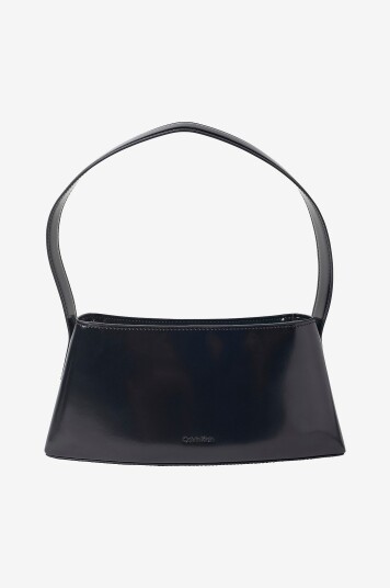 Calvin Klein Vesken Refined Sculpt Shlder Bag_shiny Svart